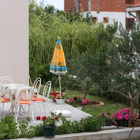 In With Terrace, Air Conditioning, Wifi, Washing Machine Apartamento Lopar